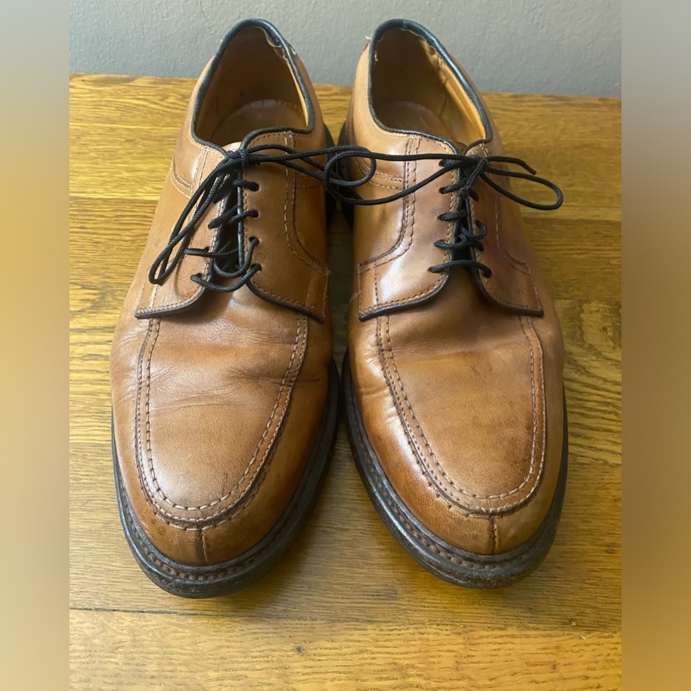Allen Edmonds Wilbert,Split Toe Blucher Dress Oxfords Mens 9 Carmel color.